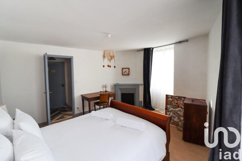 Maison - 291 m² - 13 pièces