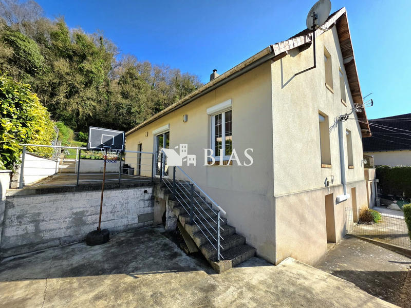 Maison - 88 m² - 4 pièces