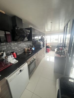 Appartement - 96 m² - 5 pièces