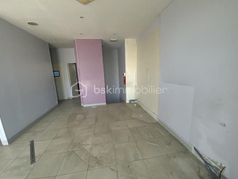 Local commercial - 149 m² - 7 pièces