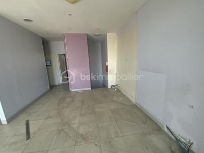 Local commercial - 149 m² - 7 pièces