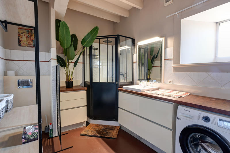 Maison - 172 m² - 10 pièces