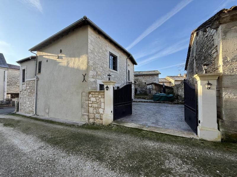 Maison de village - 172 m² - 5 pièces