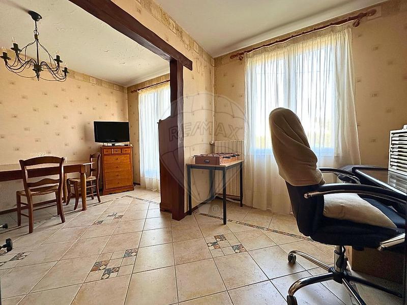 Demeure - 239 m² - 10 pièces