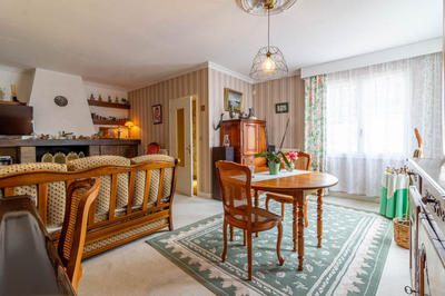 Maison - 181 m² - 7 pièces