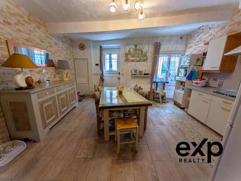 Maison traditionnelle - 80 m² - 4 pièces