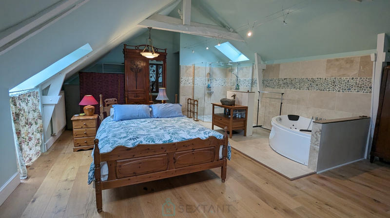 Maison - 247 m² - 8 pièces