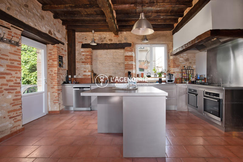 Maison ancienne - 522 m² - 11 pièces