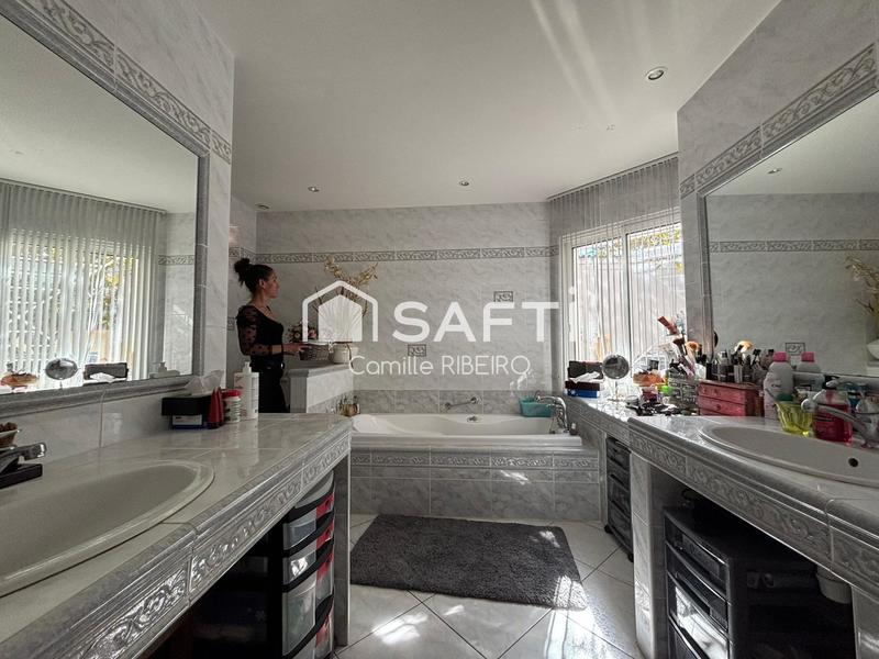 Maison - 280 m² - 5 pièces