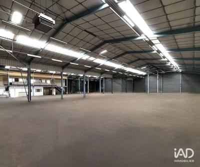 Local commercial - 2 820 m²