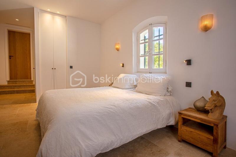 Villa - 210 m² - 5 pièces