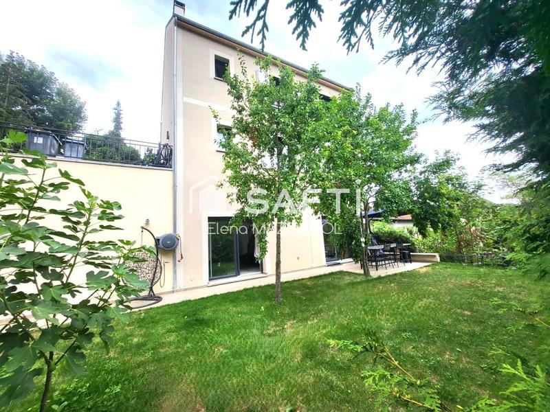 Maison - 156 m² - 7 pièces