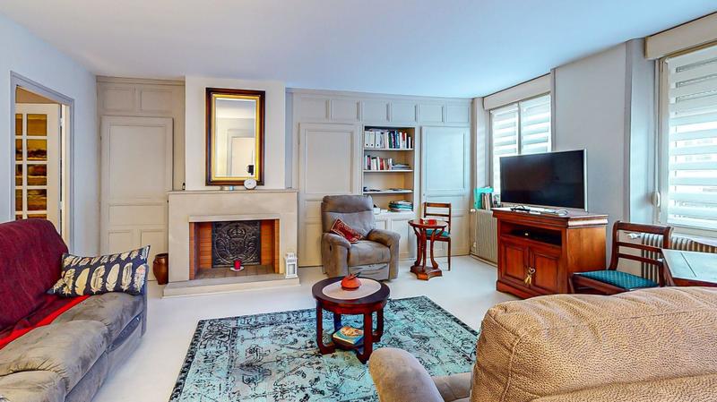 Maison - 206 m² - 9 pièces