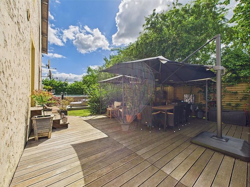 Corps de ferme - 262 m² - 6 pièces