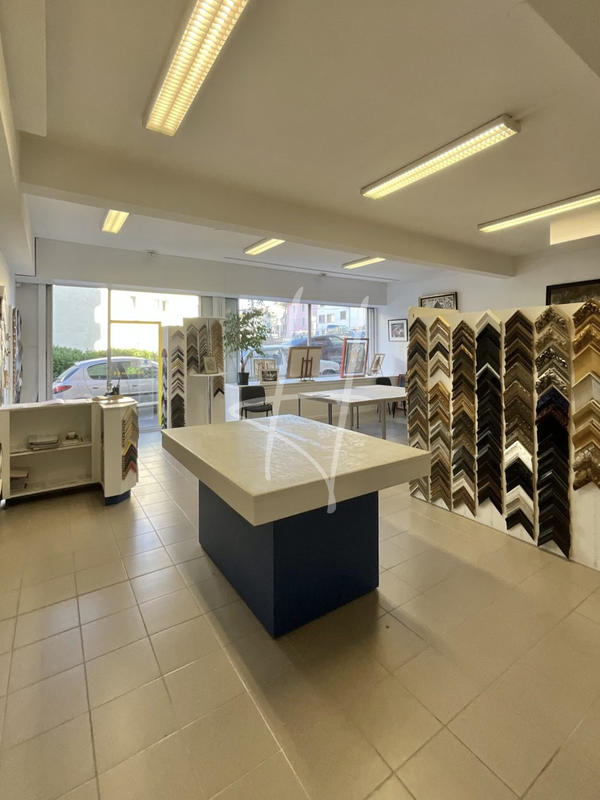 Fonds de commerce - 117 m²