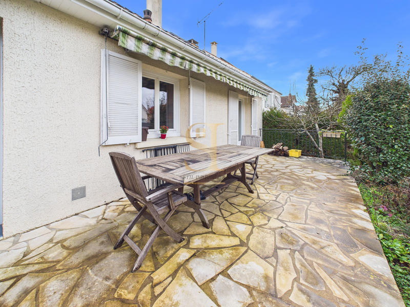 Maison - 140 m² - 7 pièces