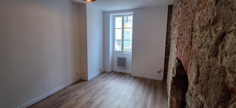 Studio - 25 m² - 1 pièce