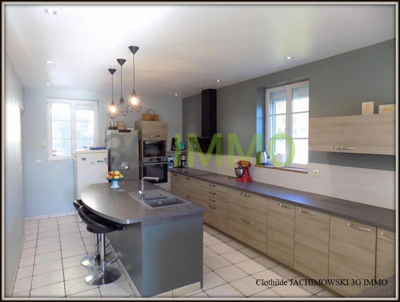 Maison - 212 m² - 10 pièces