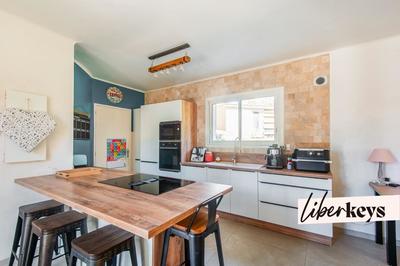 Maison - 171 m² - 6 pièces