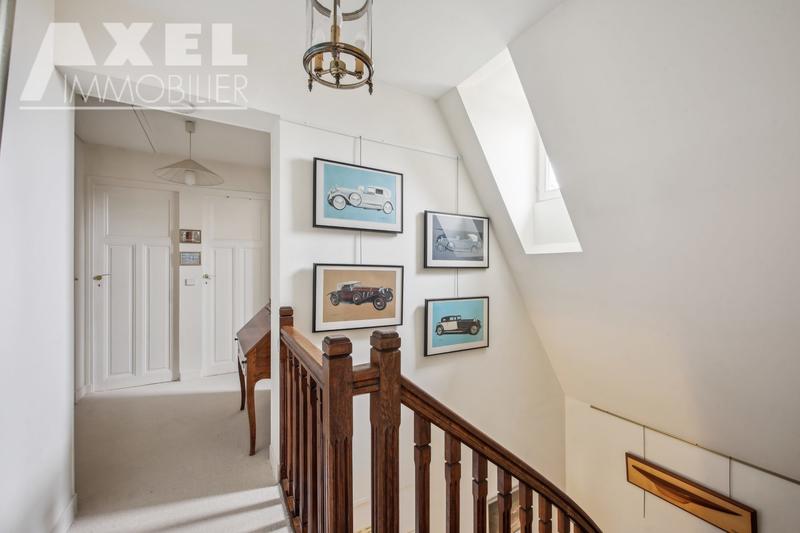 Maison - 212 m² - 6 pièces