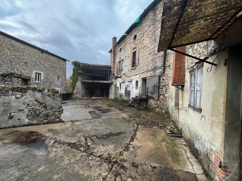 Maison - 200 m² - 4 pièces