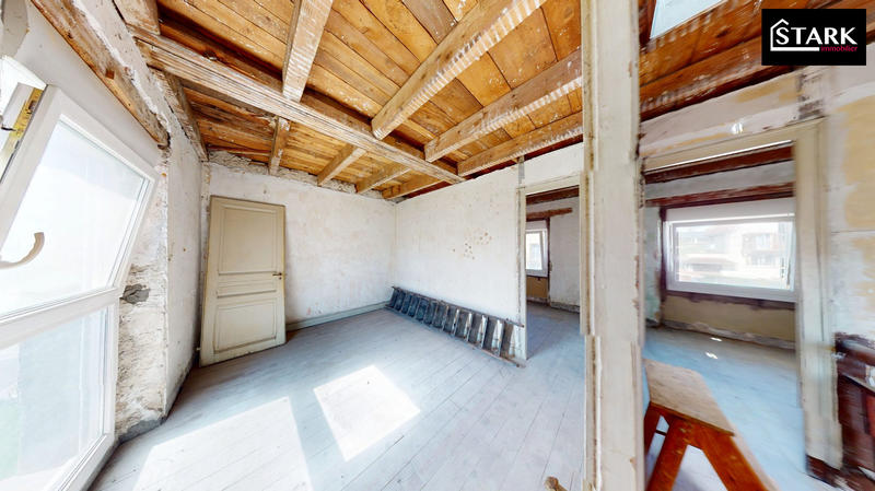 Maison - 140 m² - 10 pièces