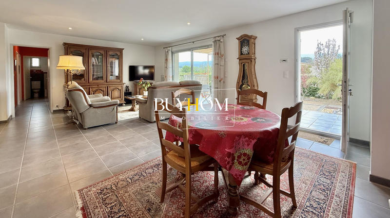 Maison - 110 m² - 4 pièces