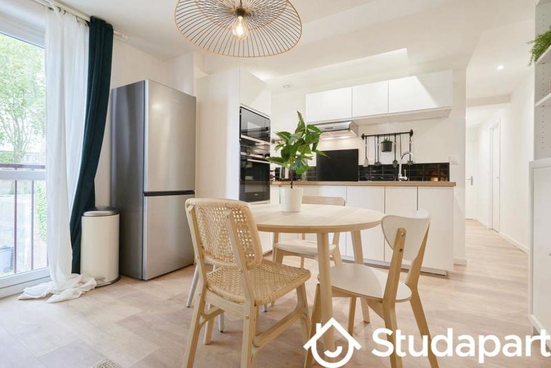 Chambre - 11 m² - 1 pièce