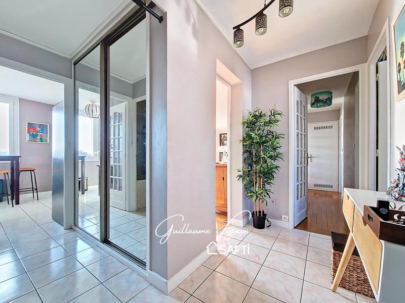 Appartement - 82 m² - 4 pièces