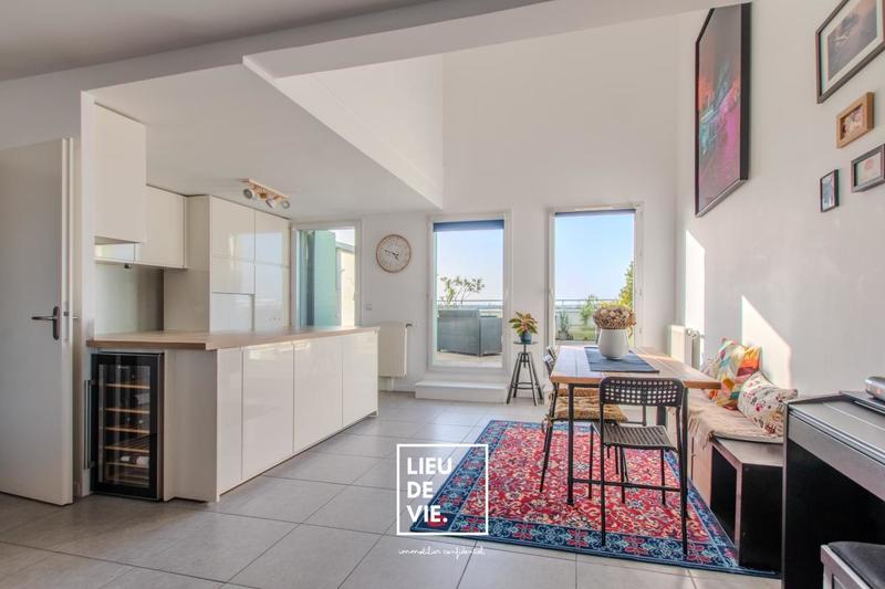 Appartement ancien - 109 m² - 5 pièces