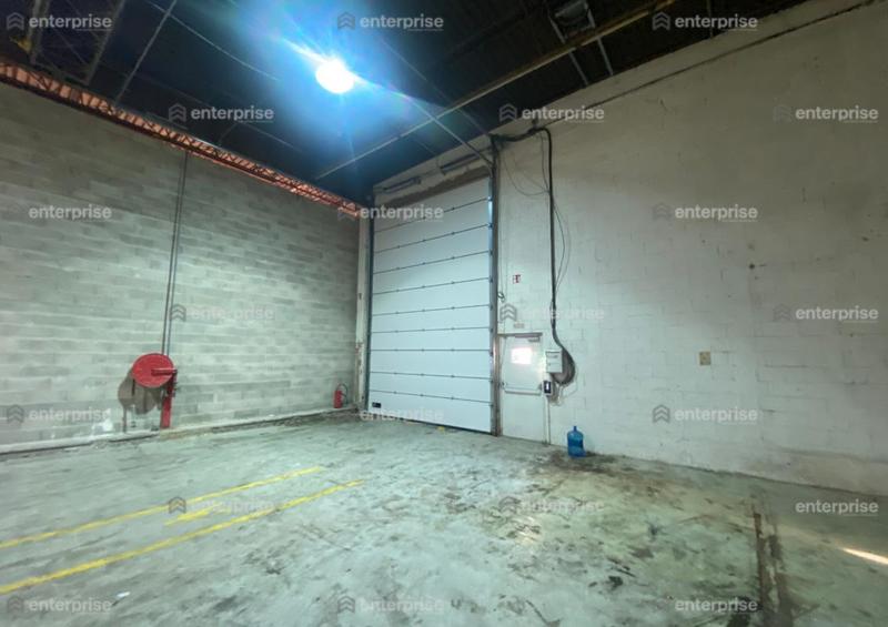 Local d'activité / Entrepôt - 600 m²