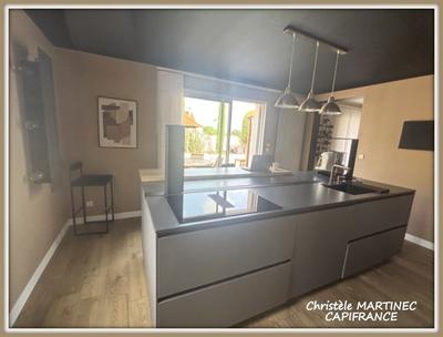 Maison - 226 m² - 7 pièces