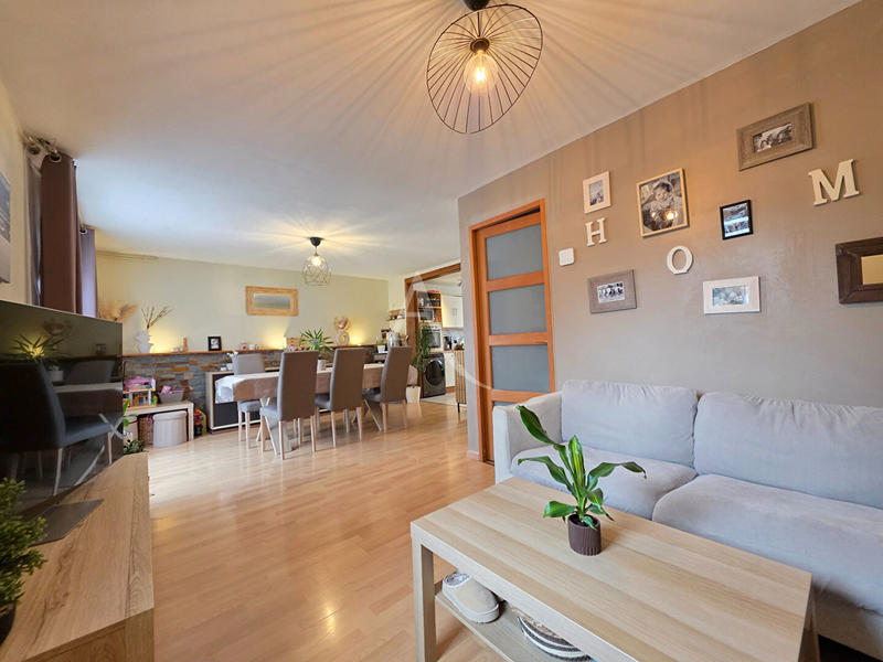 Maison - 82 m² - 5 pièces