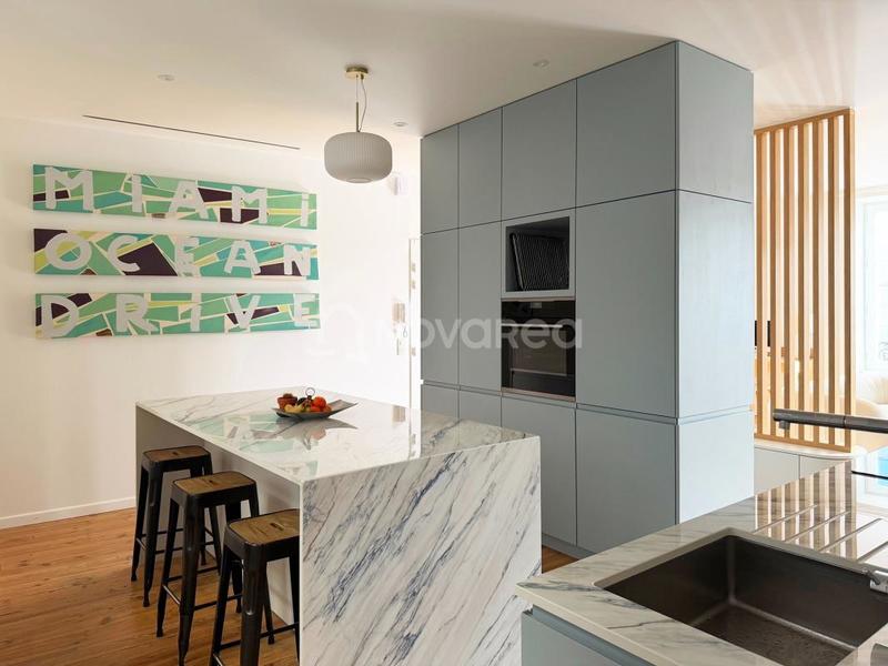 Appartement - 102 m² - 4 pièces