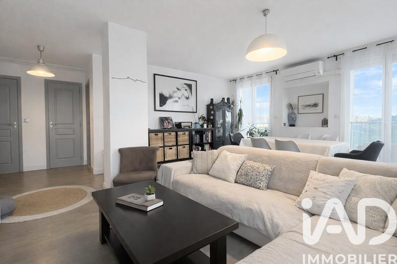 Appartement - 93 m² - 6 pièces