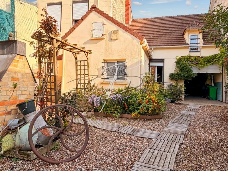 Maison - 115 m² - 7 pièces