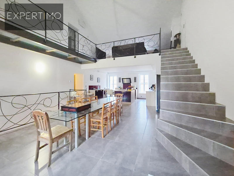 Maison de village - 278 m² - 10 pièces