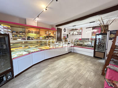 Immeuble - 260 m² - 10 pièces