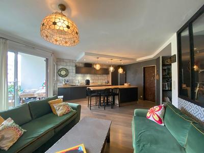 Appartement - 81 m² - 4 pièces