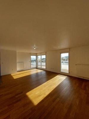 Appartement - 121 m² - 5 pièces