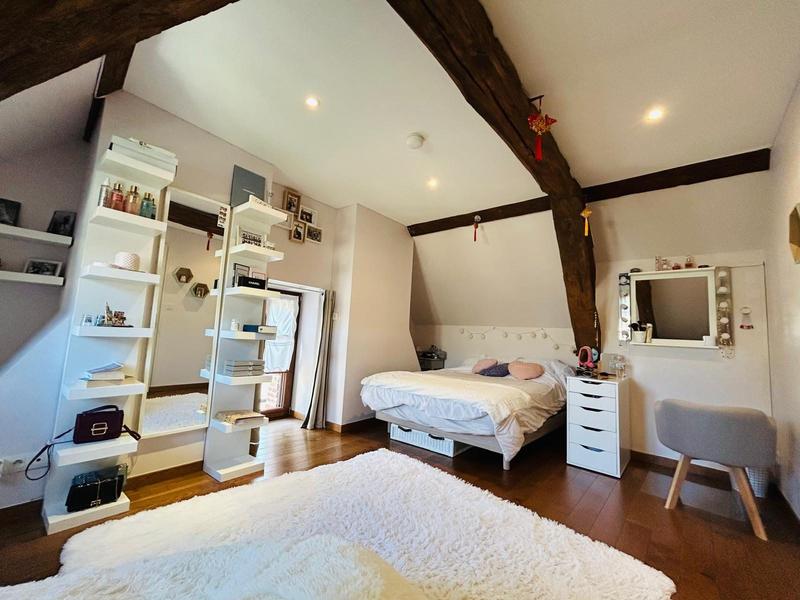 Maison ancienne - 226 m² - 9 pièces