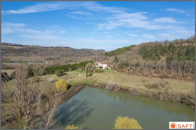 Maison - 201 m² - 5 pièces