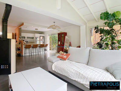 Maison - 140 m² - 5 pièces