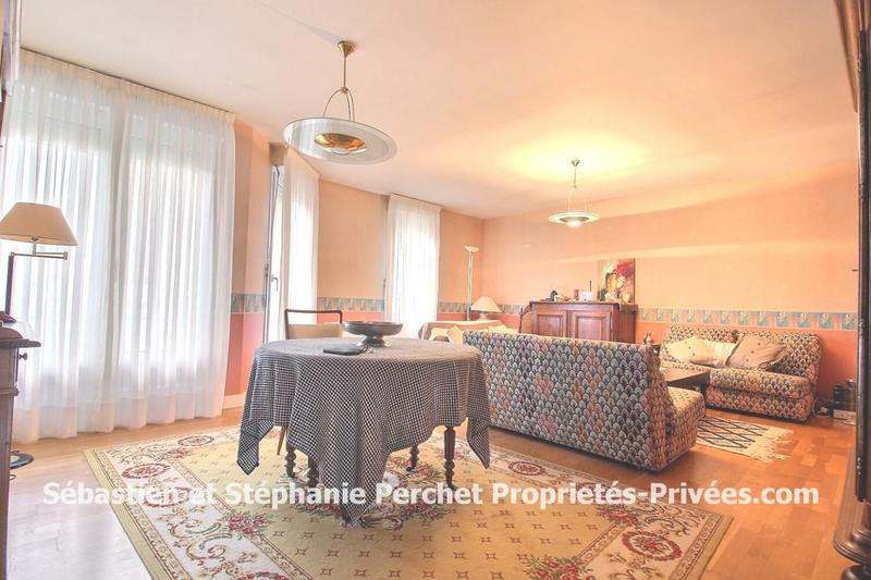 Maison - 213 m² - 8 pièces