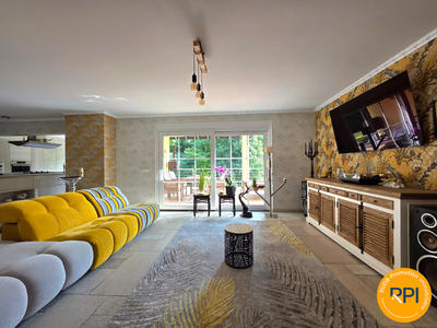 Maison - 321 m² - 9 pièces