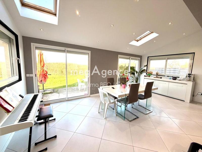 Pavillon - 190 m² - 7 pièces