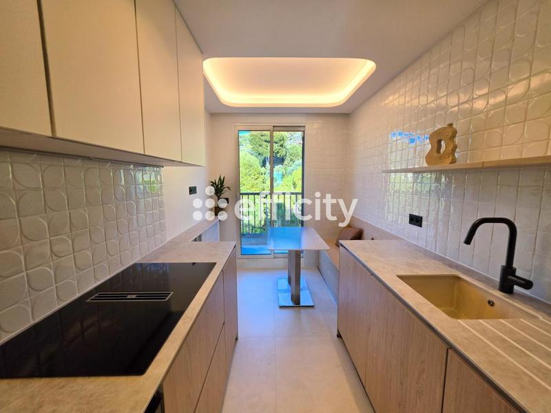 Appartement - 90 m² - 3 pièces