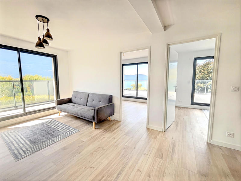 Villa - 215 m² - 9 pièces