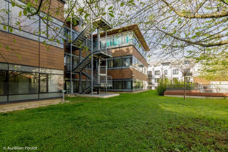 Chambre - 14 m² - 9 pièces