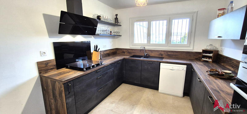 Villa - 163 m² - 6 pièces